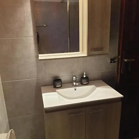 בית נופש Family House With Garden In The Center Of *