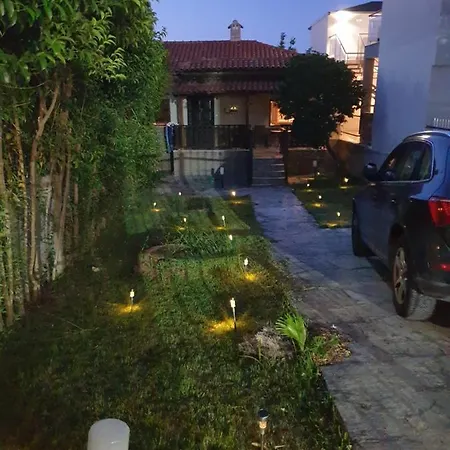 Holiday home Family House With Garden In The Center Of Polychrono